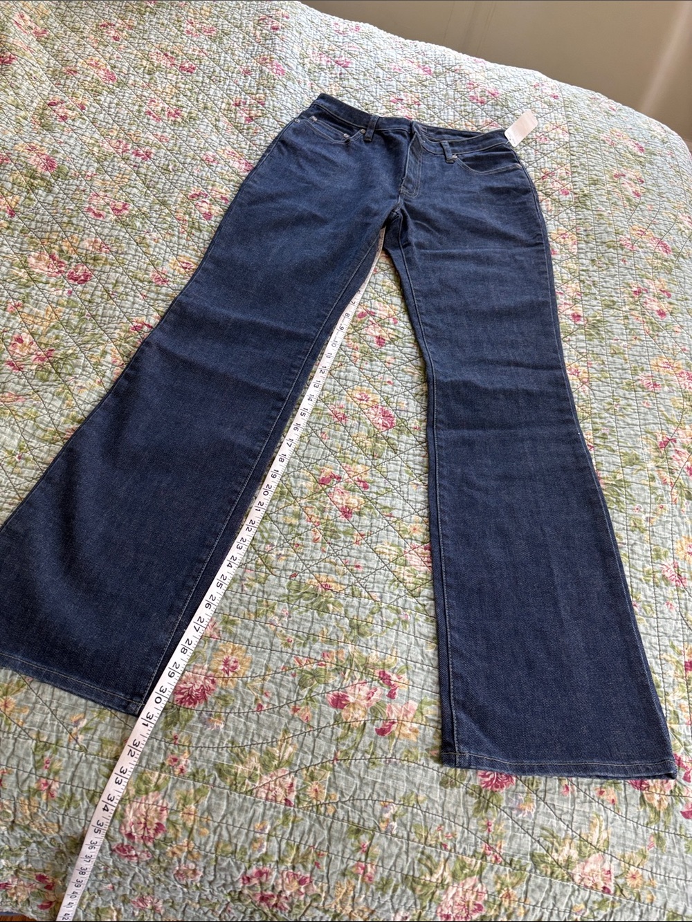NWT very nice Women's Straight Leg Jeans - Dark Blue. Indigo Palms. Size 6R